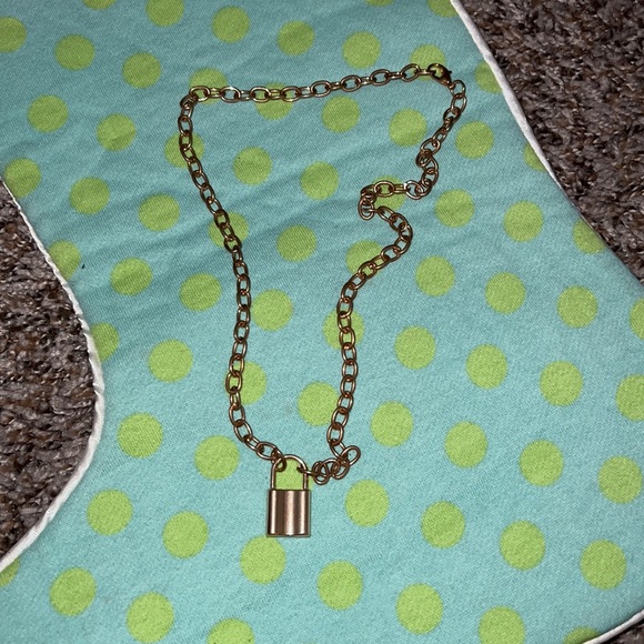 🤩4/$15🥳 Gold Color Lock Charm necklace - Picture 6 of 7